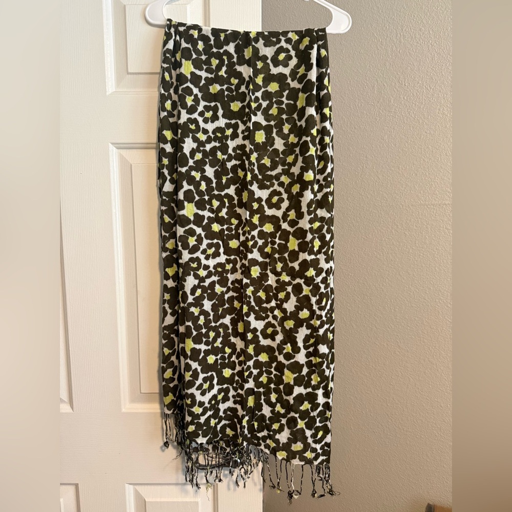 Women’s Brown and Green Floral Scarf